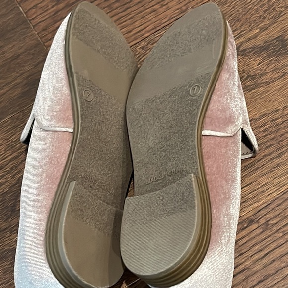 GAP Women’s Slip On Shoes Size 7 - Picture 5 of 6